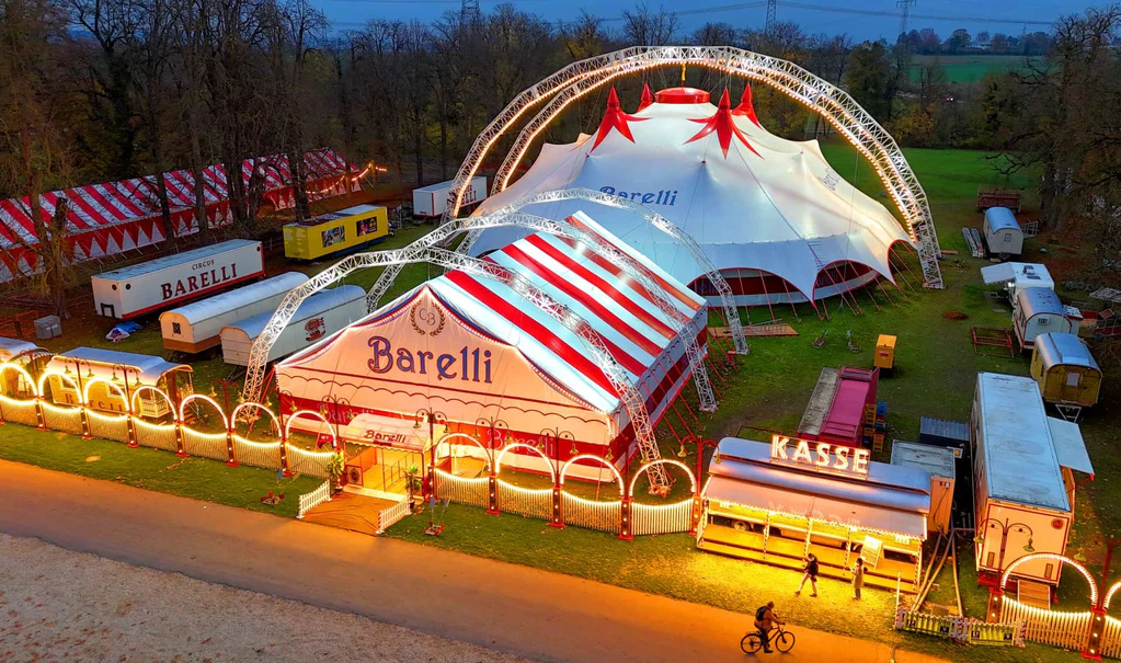 circus-gebr-der-barelli-pr-sentiert-1-biberacher-weihnachtscircus