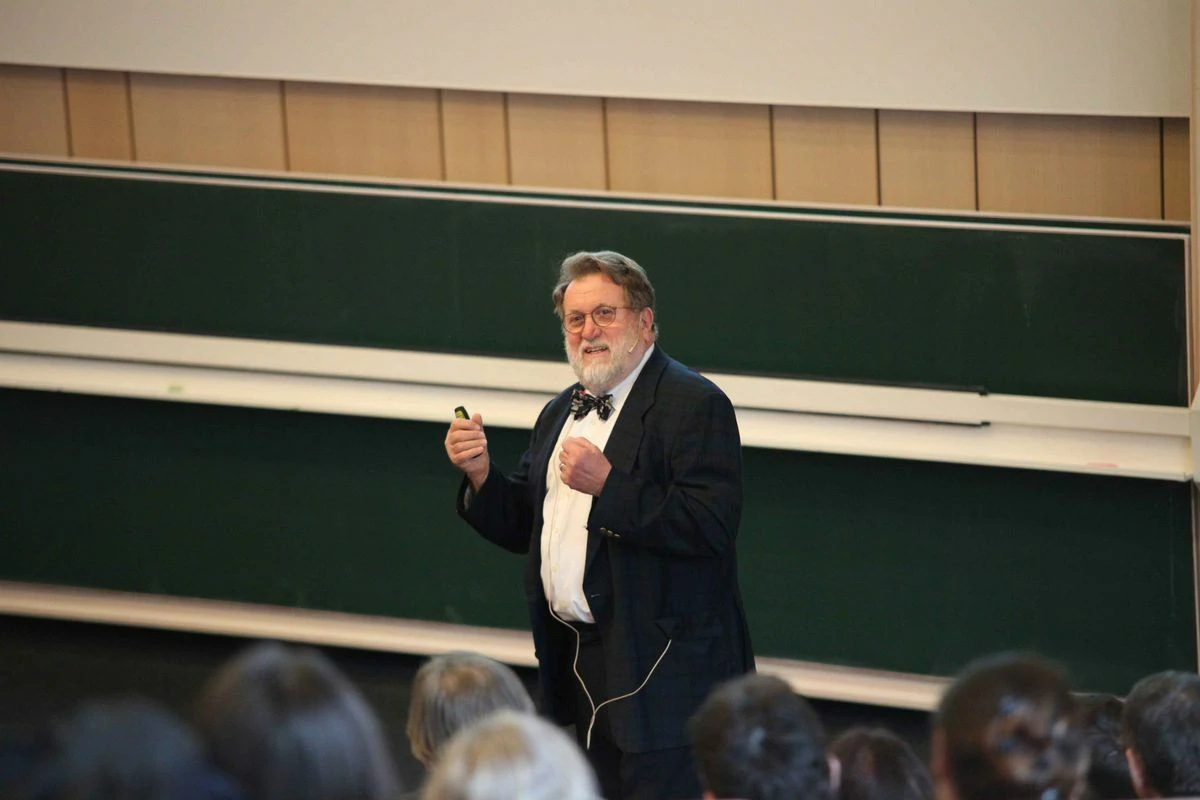 Der Ulmer Virologe Prof. Dr. Thomas Mertens. — © Universitätsklinikum Ulm