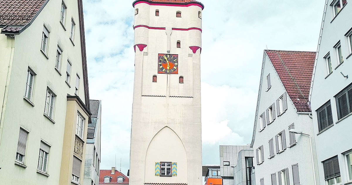 „Schiefer Turm von Biberach“: Sanierung des Ulmer Tors startet im ...
