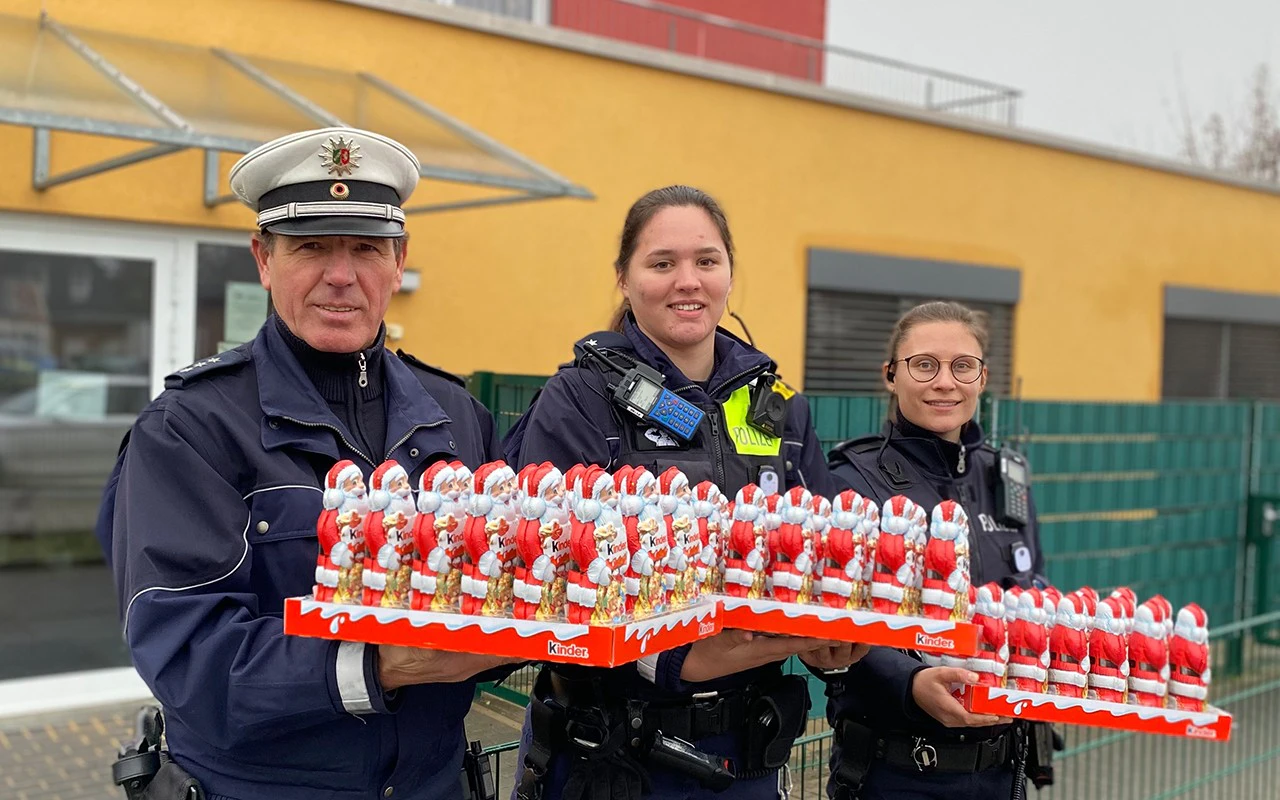 Einbruch in Kindergarten - Polizistinnen retten Nikolaustag — © Polizei