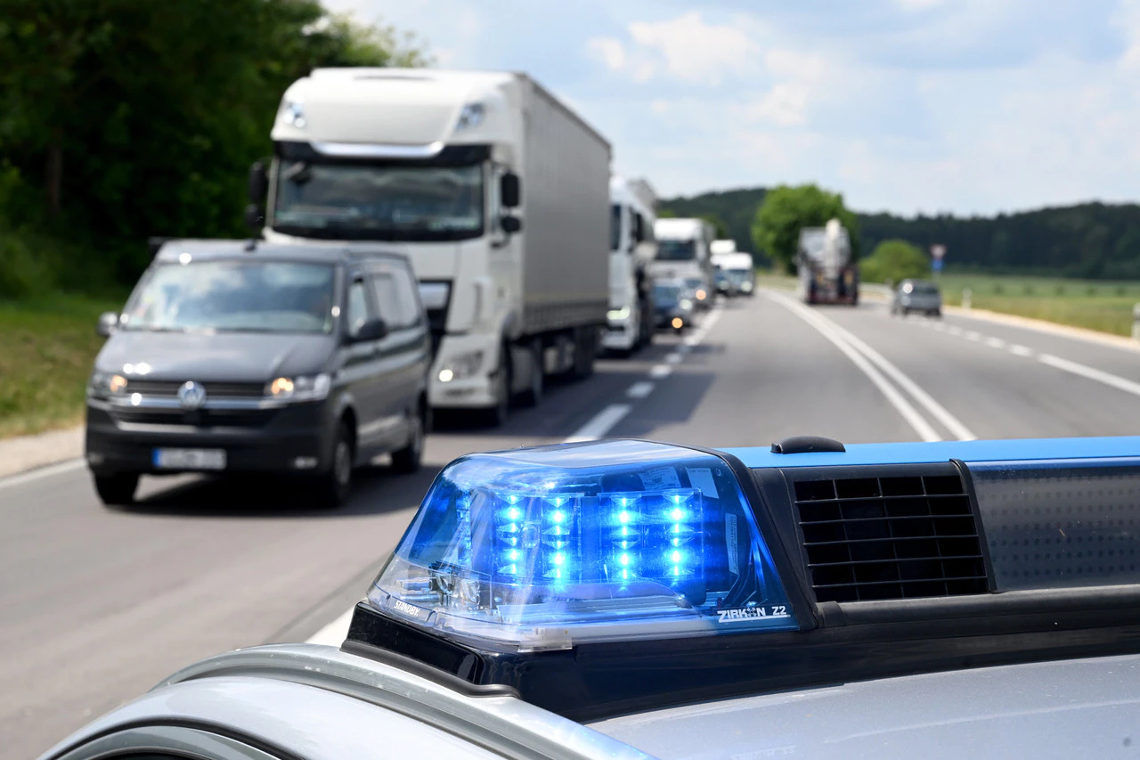 Unfall, Stau, Autobahn, A8, A7, Polizei, Merklingen — © Thomas Heckmann