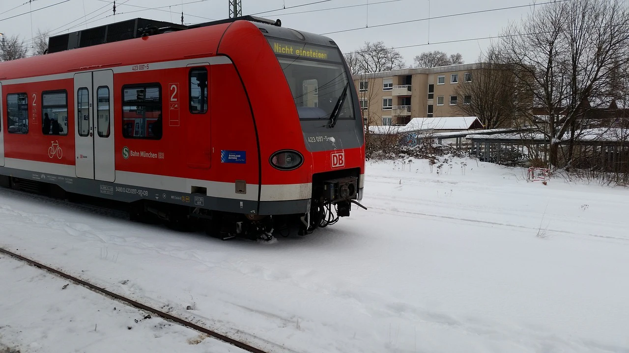 Schnee, Bahn, München