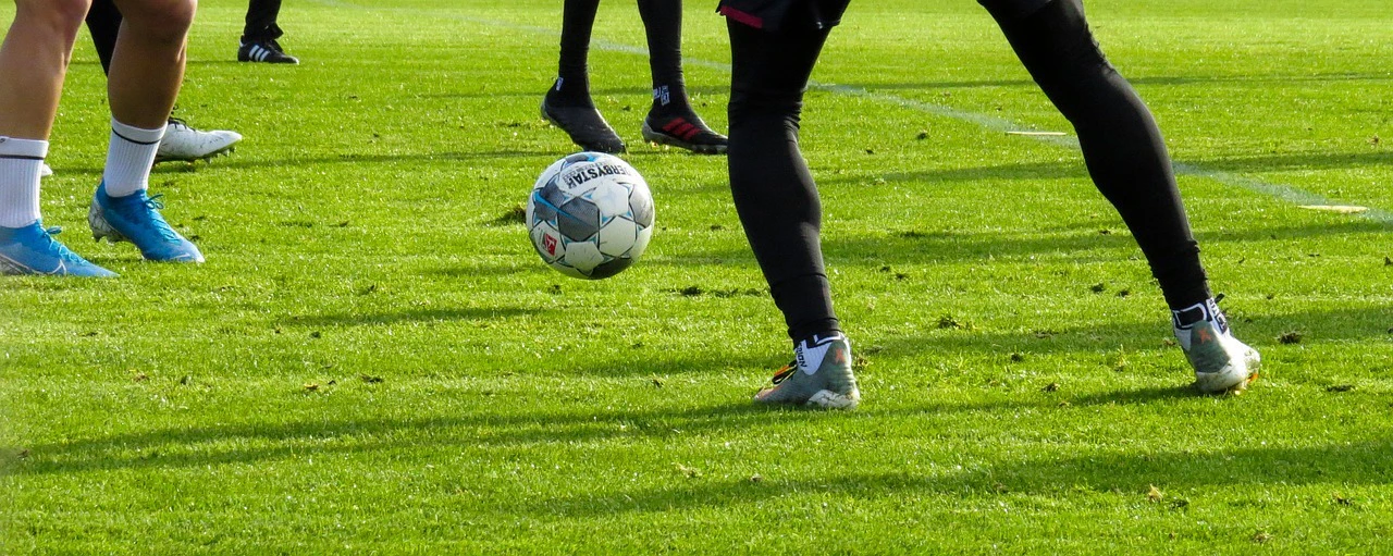 Fußball spielen