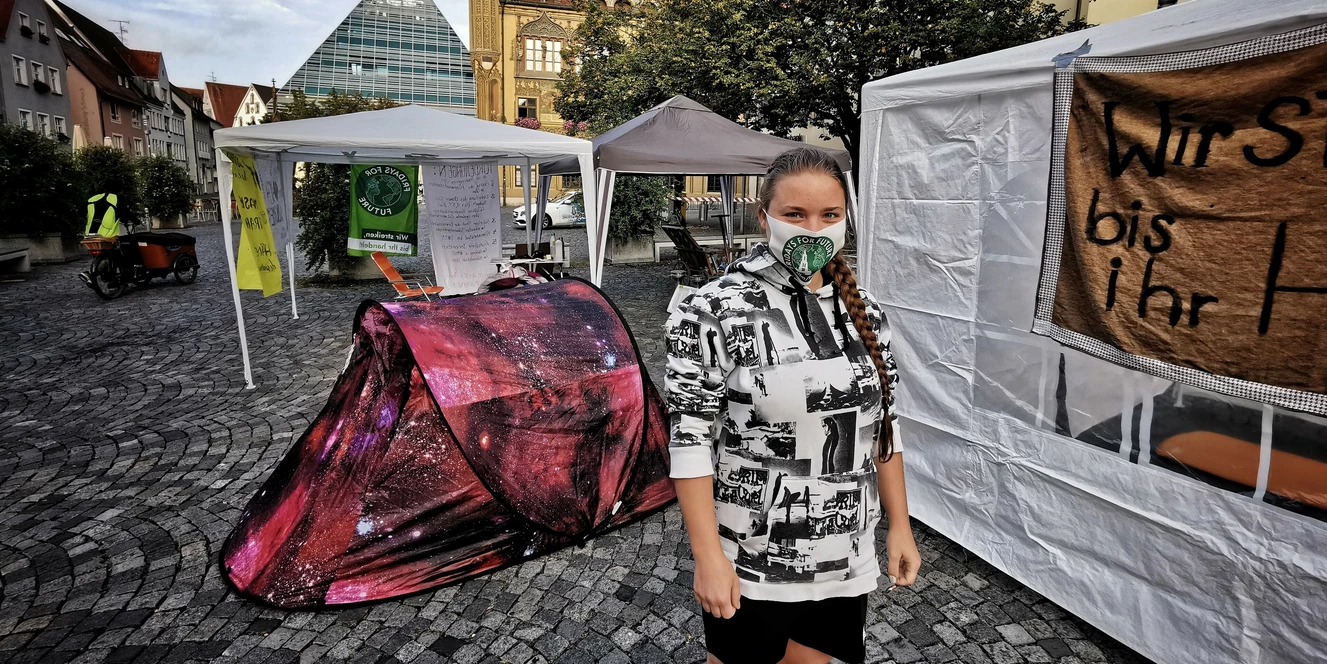 Fridays for Future Aktivisten campen vor dem Ulmer Rathaus