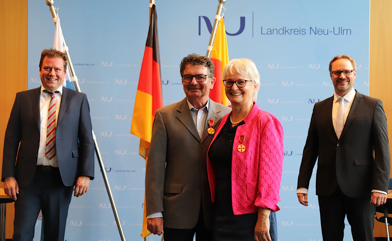 Vöhringer Ehepaar Maier erhält Verdienstmedaille  — © Landratsamt Neu-Ulm/Kerstin Weidner