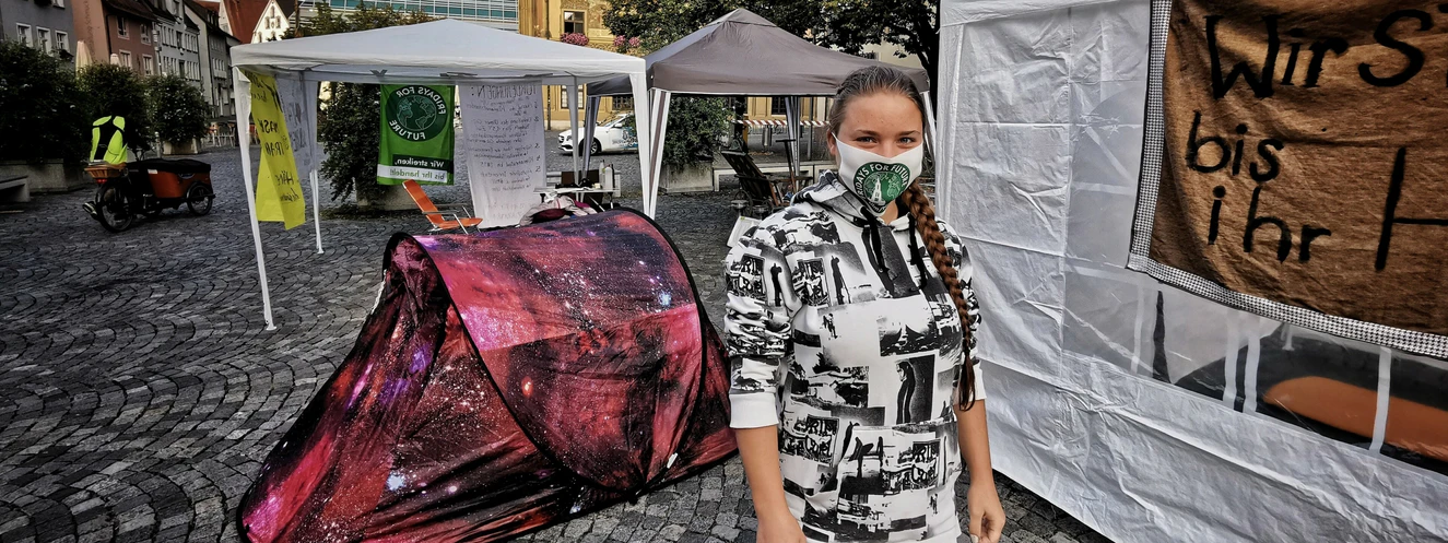 Fridays for Future Aktivisten campen vor dem Ulmer Rathaus