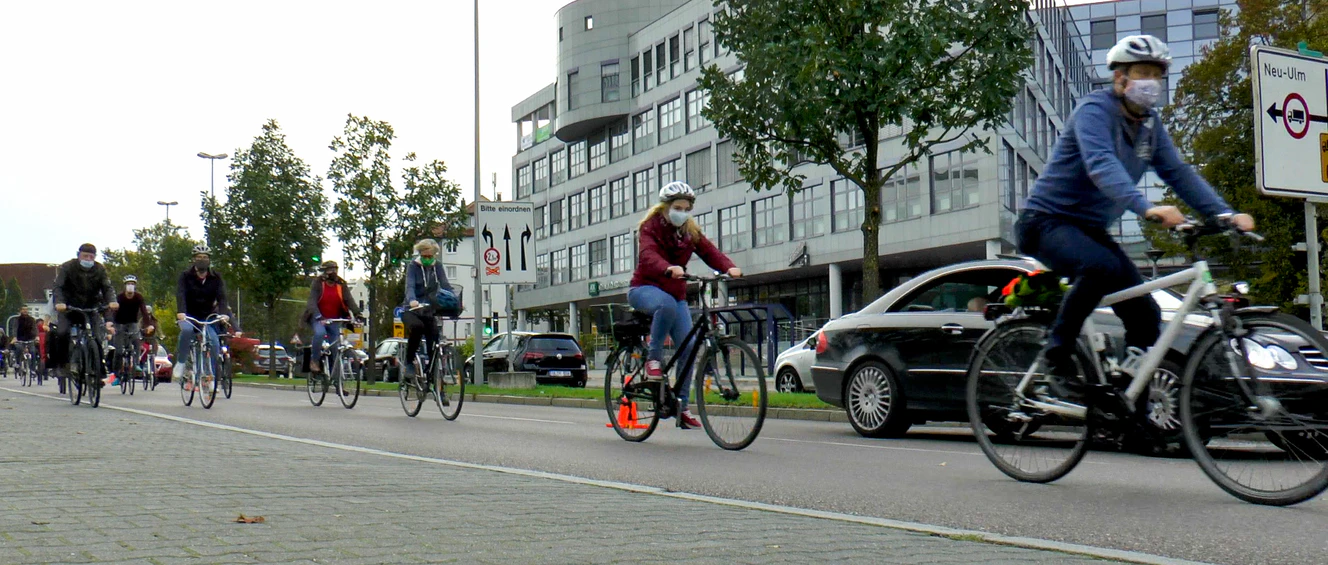 Eine Pop-Up-Bikelane in der Basteistraße