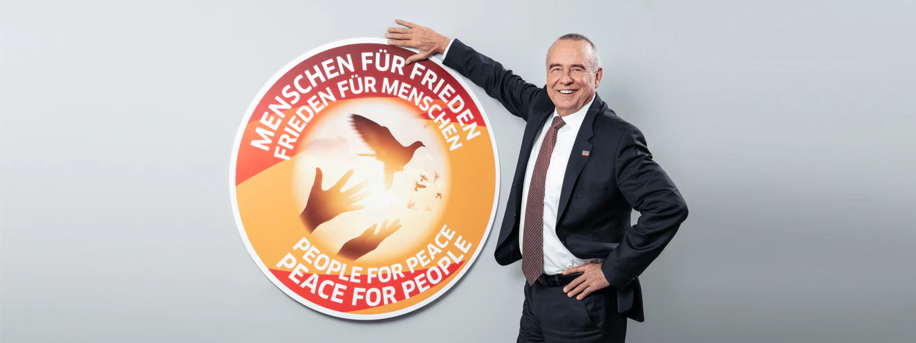 Liqui Moly Chef ernst Prost — © Menschen für Frieden, Frieden für Menschen