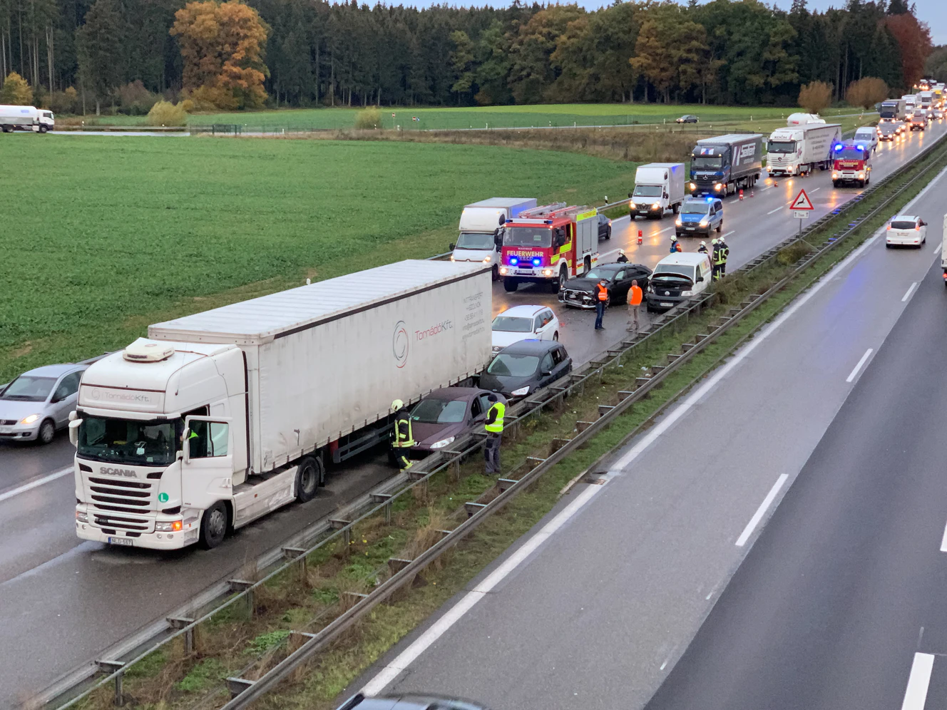 Sicht auf Autobahnunfall A8 — © Thomas Heckmann