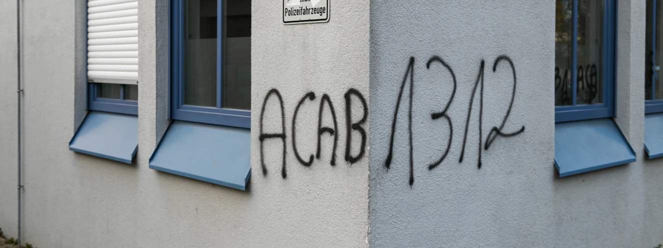 Schmierereien an der Wiblinger Polizei: ACAB und 1312 — © Thomas Heckmann