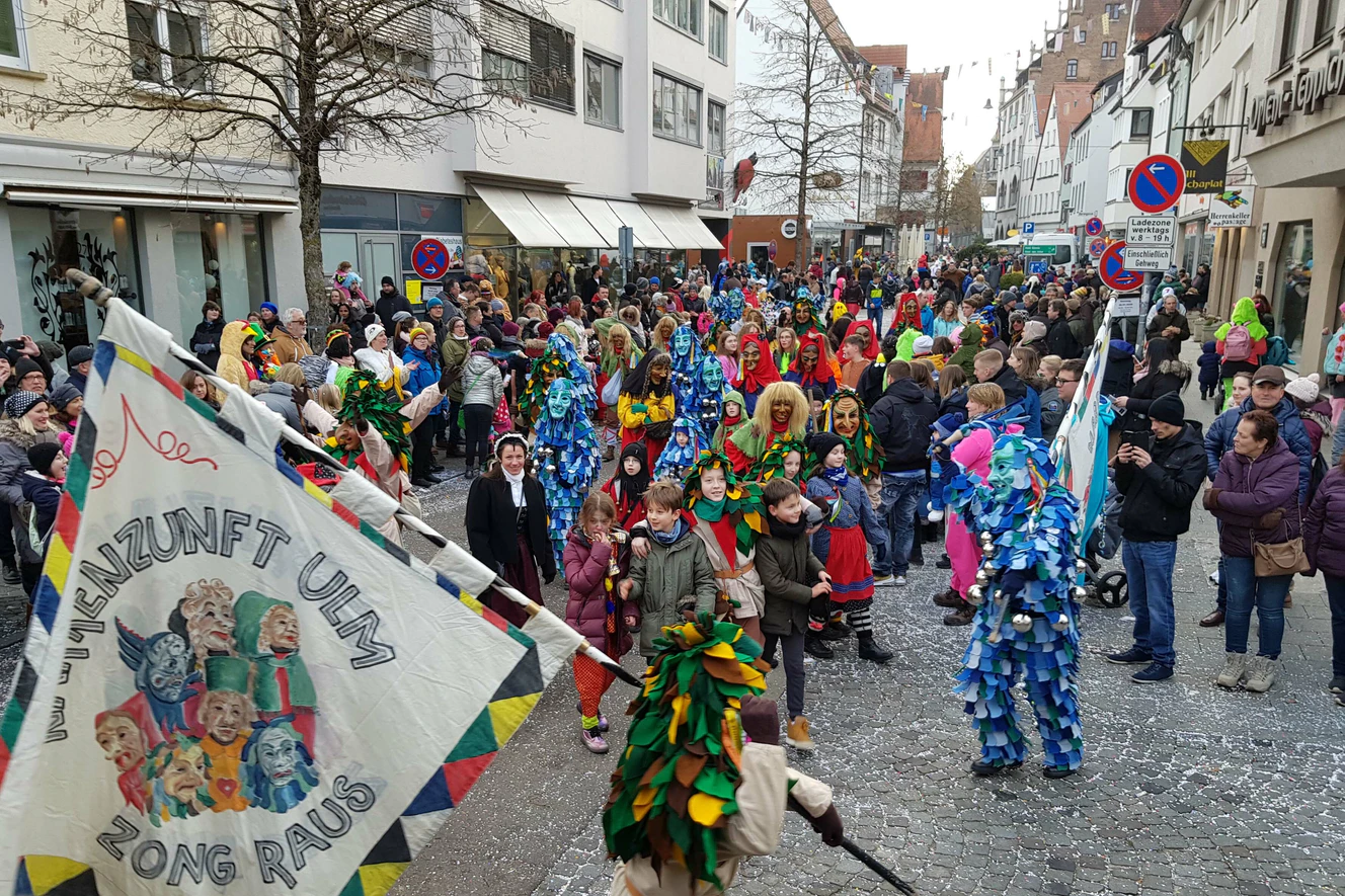 Der Ulmzug zur Fasnet in Ulm  — © Markus Weber