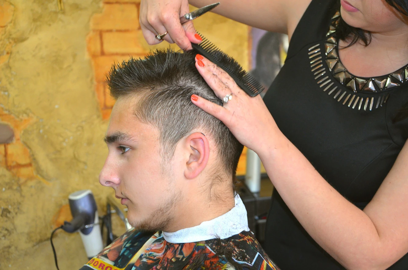 Ein Friseur