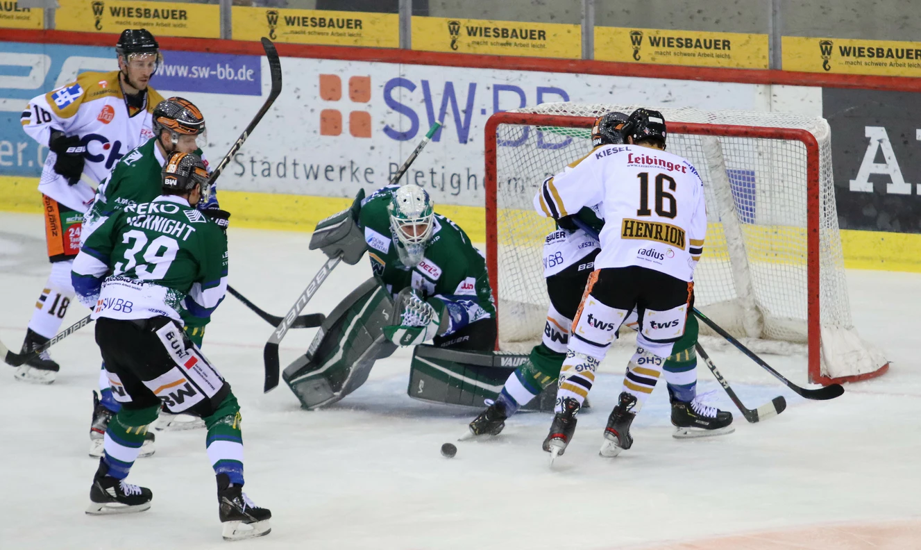 Spielszene Bietigheim-Ravensburg — © F. Enderle/Towerstars