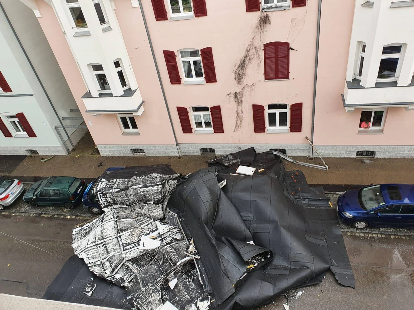 Orkantief Sabine fegt das Dach der Ulmer Kripo weg