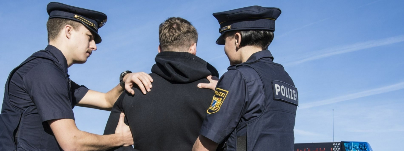 Polizisten im Einsatz — © Bayerische Polizei