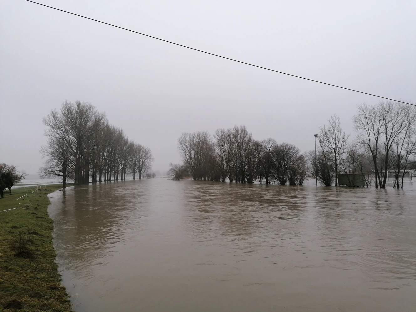 Hochwasser in Daugendorf am Ortsausgang nach Unlingen — © Christian Kohl