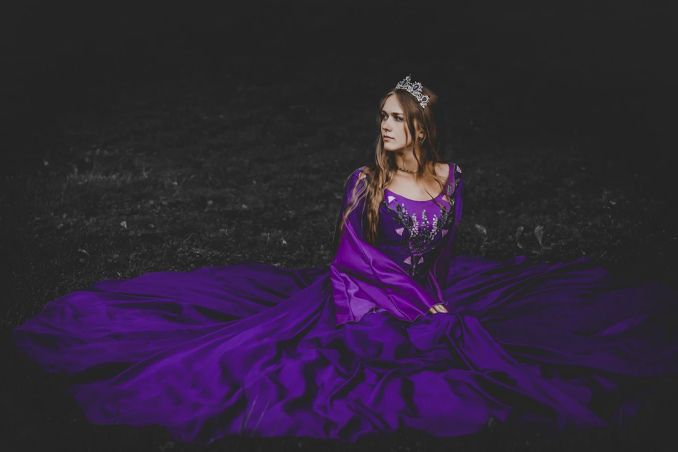 eine schöne Prinzessin in der Nacht — © Symbolbild