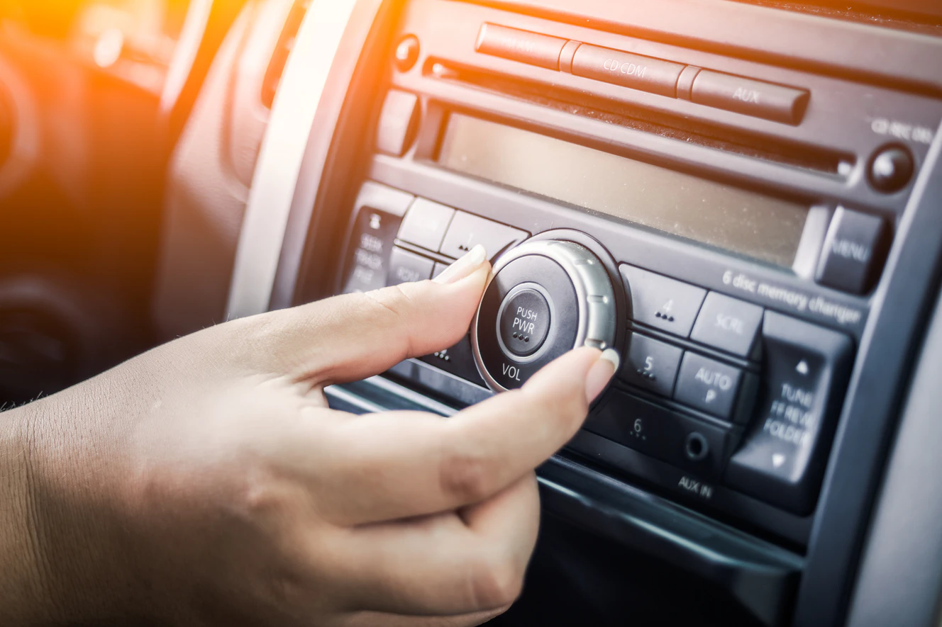 Ein Autoradio
