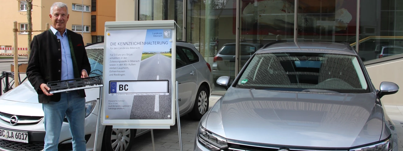 Heimatliche Kennzeichenhalterung für den Landkreis Biberach ab 26. April 2021 erhältlich — © Landratsamt Biberach