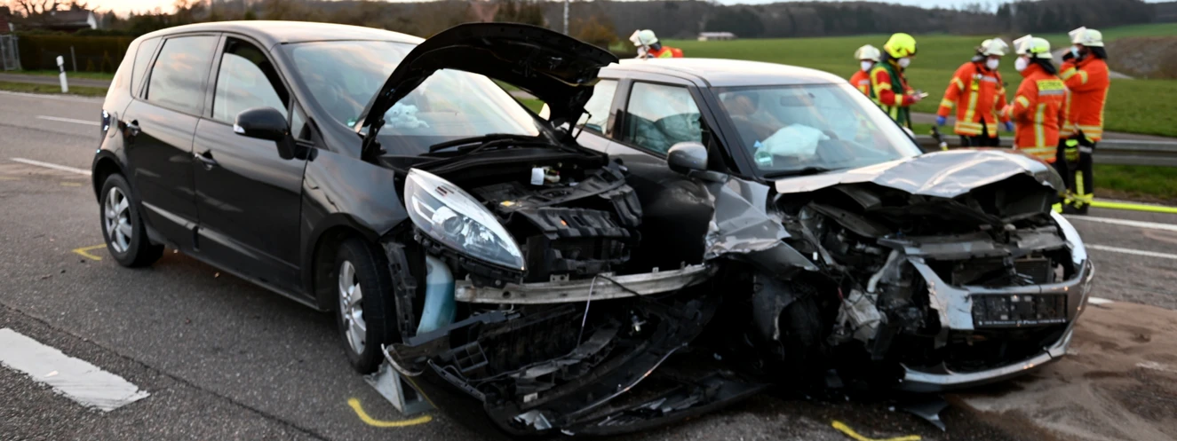 Lonsee: Verkehrsunfall fordert zwei Verletzte