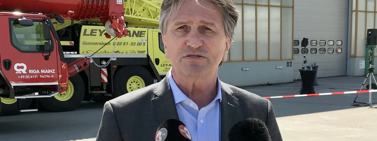 Manne Lucha / Modellprojekt: Bei Liebherr impft der Betriebsarzt gegen Corona