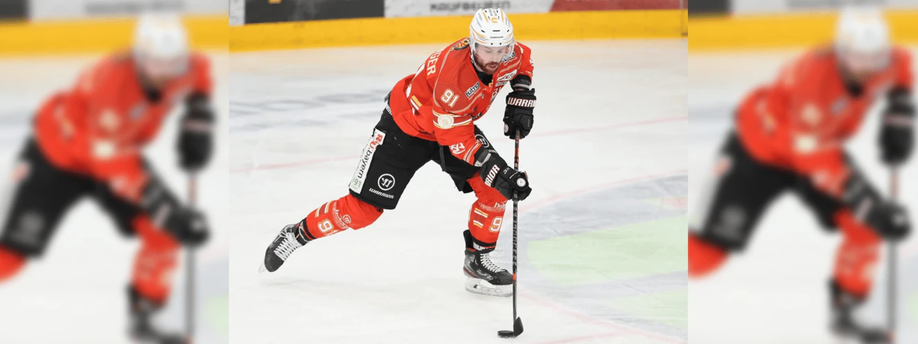 Julian Eichinger ist Verteidiger und der erste Neuzugang für die Towerstars für die Saison 2021/22. — © Lahr-Fotografie