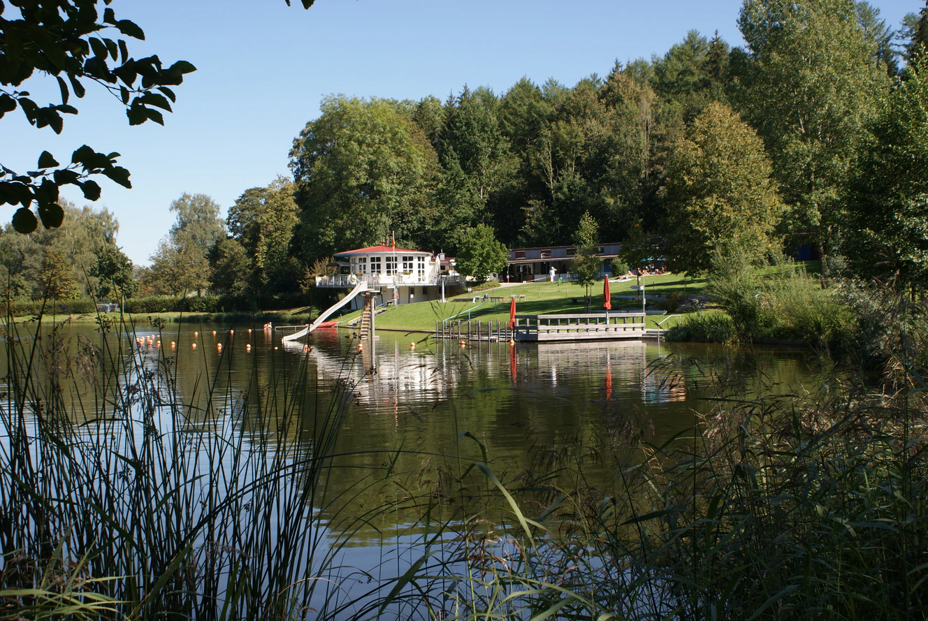 Naturbad Ziegelweiher — © Stadt Ochsenhausen