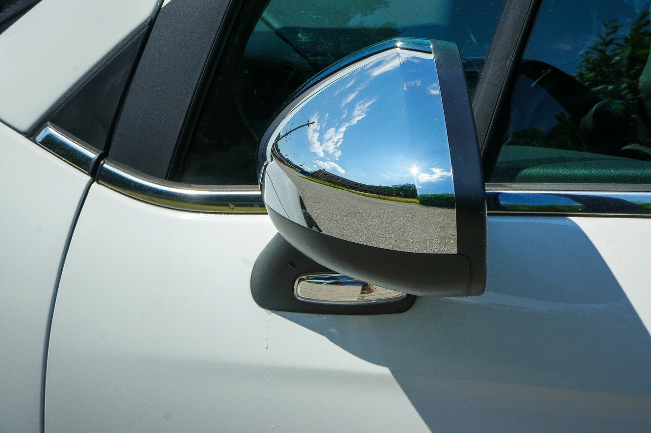 Außenspiegel am Auto