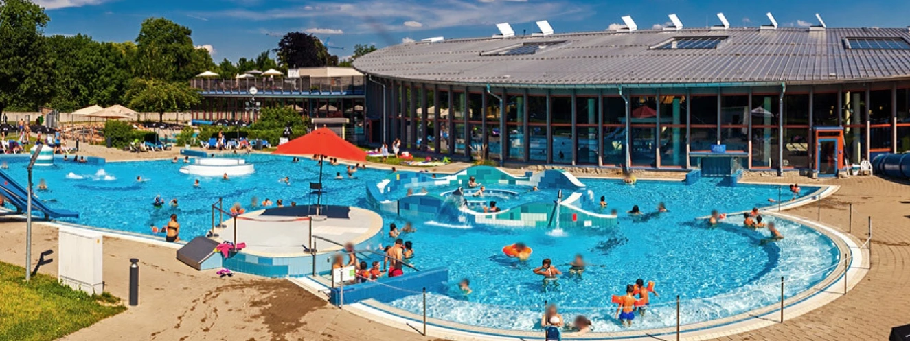 Das Donaubad Freibad — © Donaubad Ulm