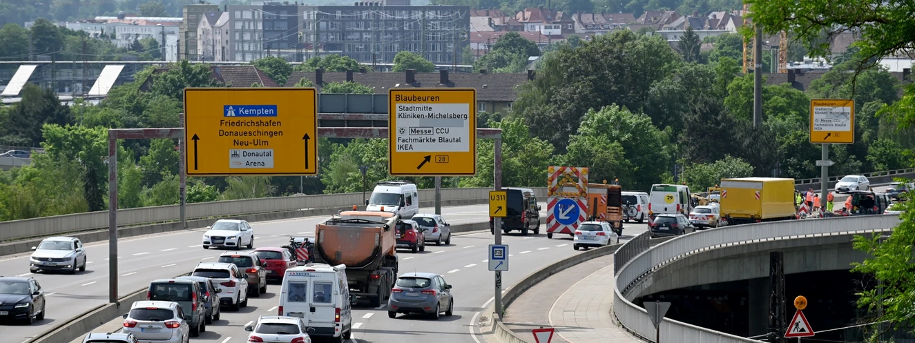 Brücke, Ulm, Autos, Wallstraßenbrücke — © Thomas Heckmann