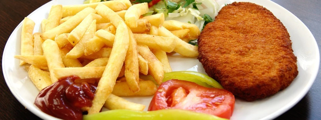 Schnitzel mit Pommes
