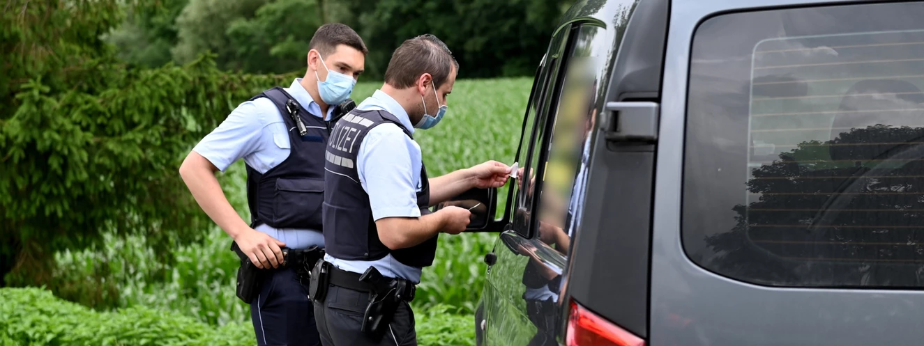 Polizeikontrolle B311 bei Erbach — © Thomas Heckmann