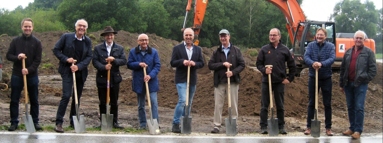 Spatenstich für den neuen Kreisverkehr bei Nattenhausen — © Landratsamt Günzburg