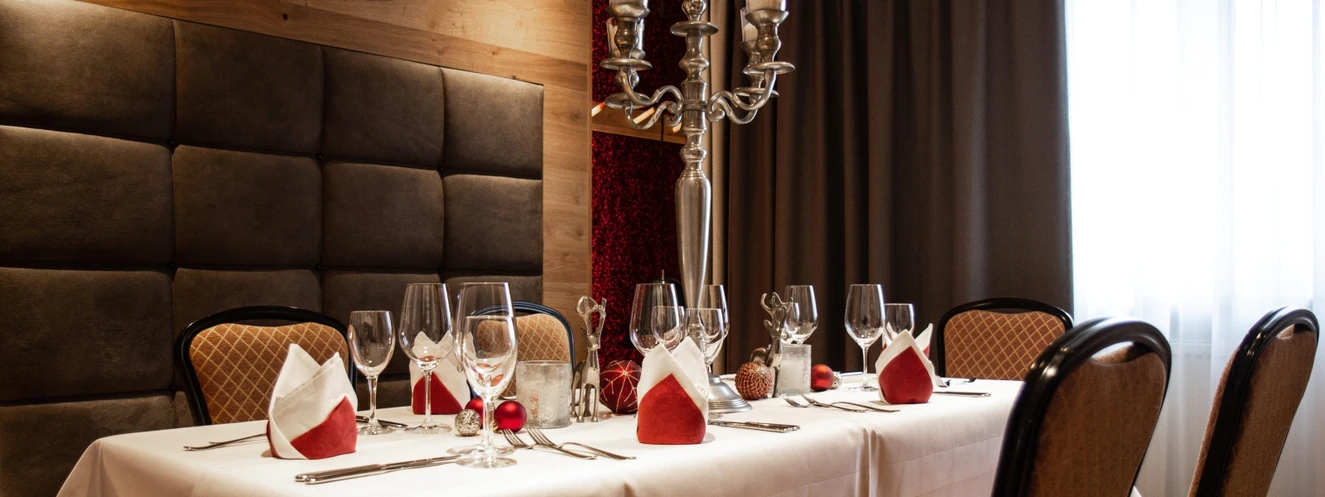  — © Hotel Restaurant Hirsch