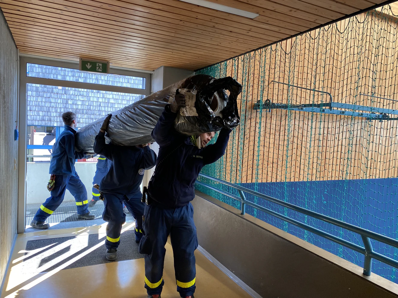 Notunterkunft für Ukrainische Flüchtlinge in der Turnhalle der Johann-Bierwirth-Schule in Memmingen — © Alexandra Wehr/ Pressestelle Stadt Memmingen