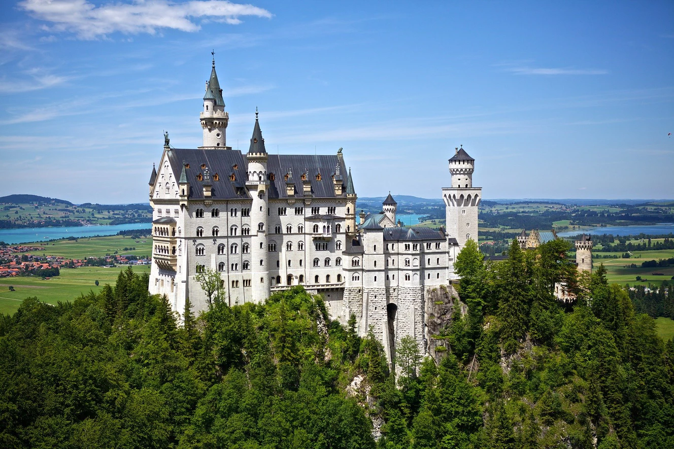 Schloss Neuschwanstein im Frühling