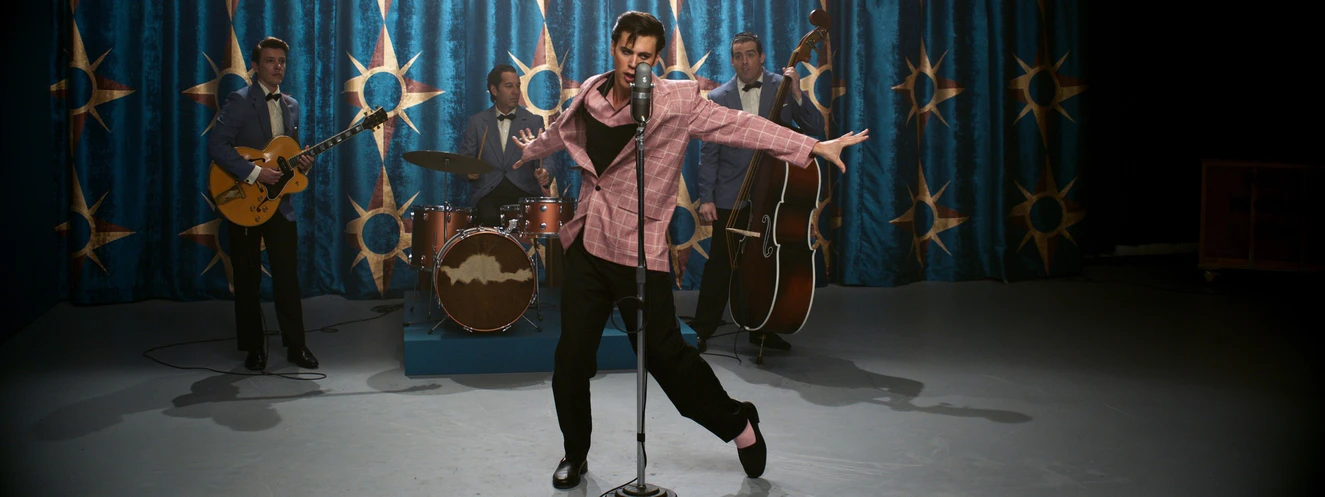 ELVIS — © Warner Bros.