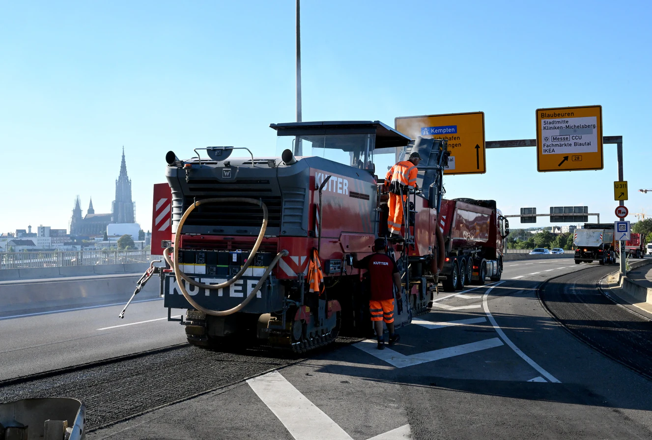 B10 Ulm – Sperrung führt zu großem Stau — © Thomas Heckmann