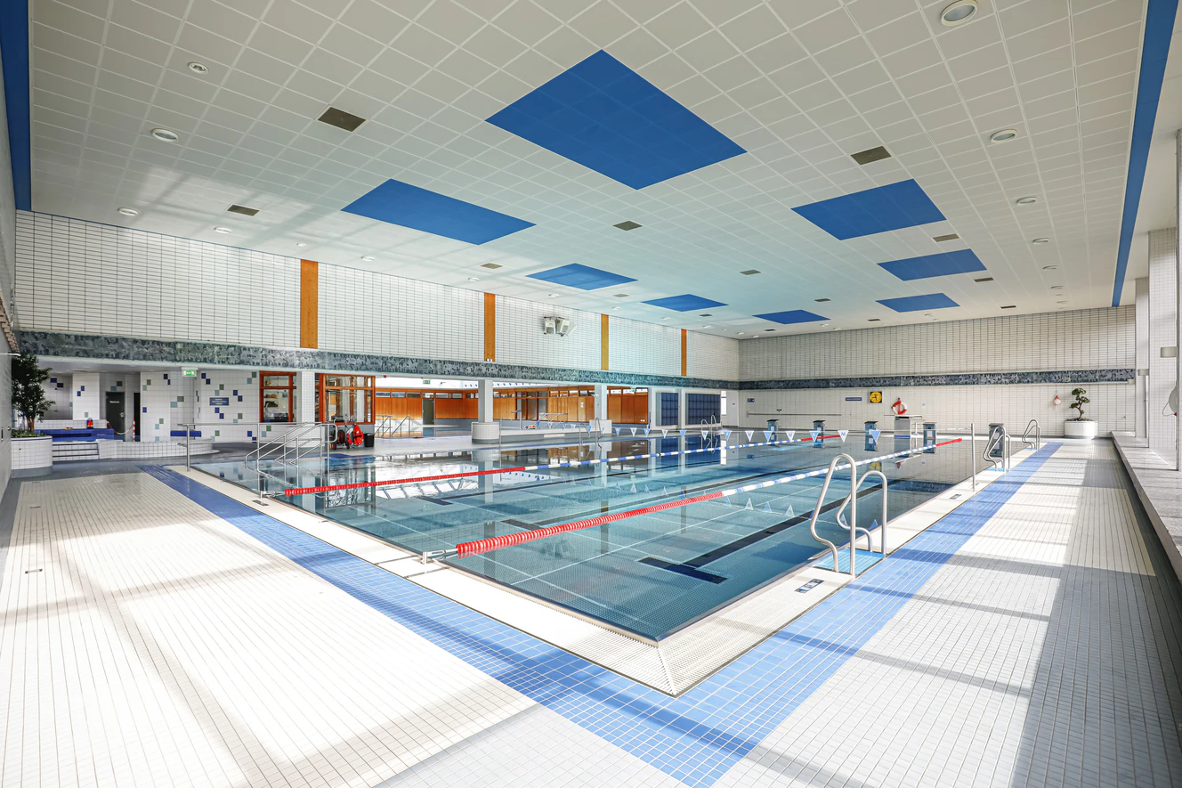 Hallenbad Neu-Ulm — © Sabine Weinert-Spieß