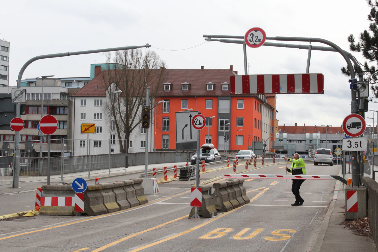 Die neue Schrankenanlage an der Gänstorbrücke