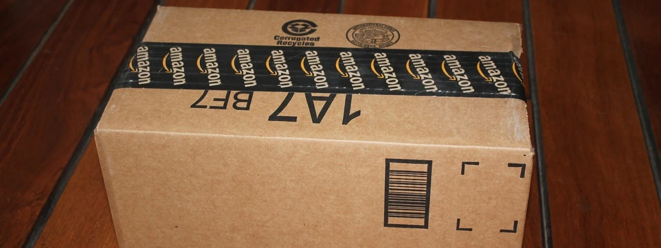 Ein Amazon-Paket — © Symbolbild