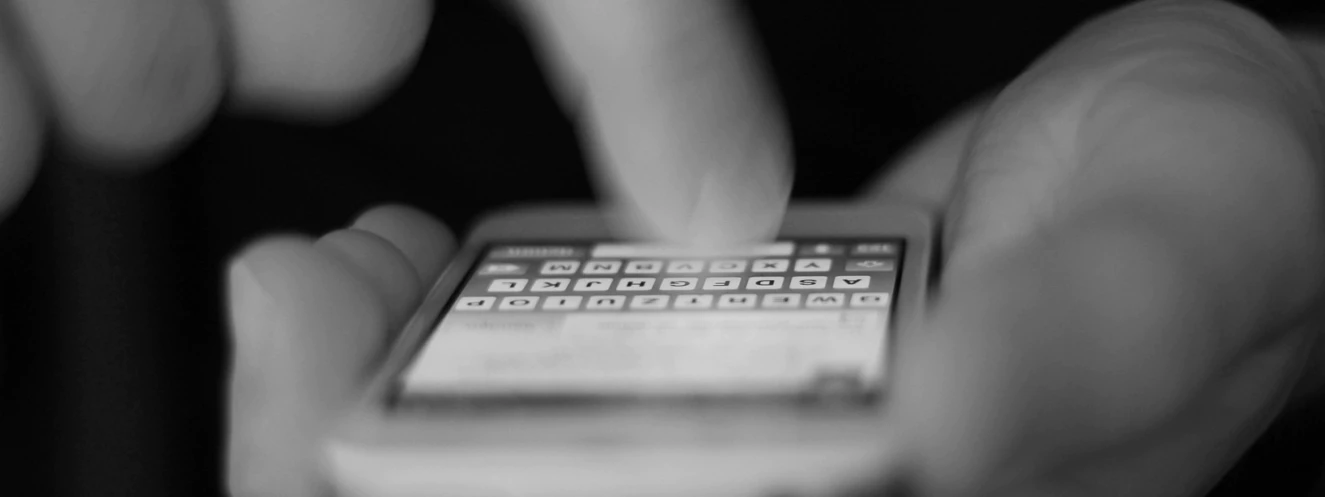 Cyber-Crime, Handy