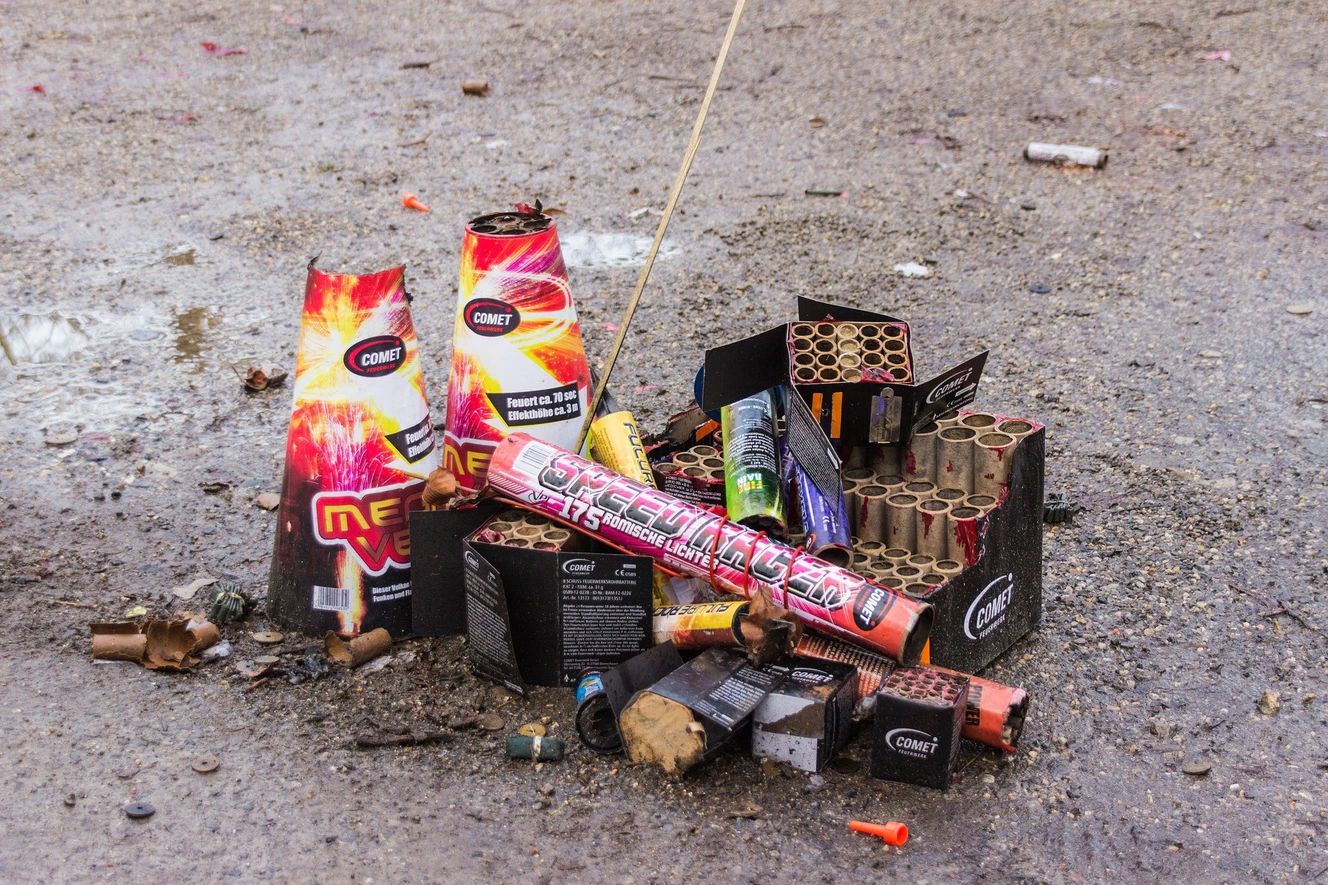 Abgefeuerte Silvesterkracher