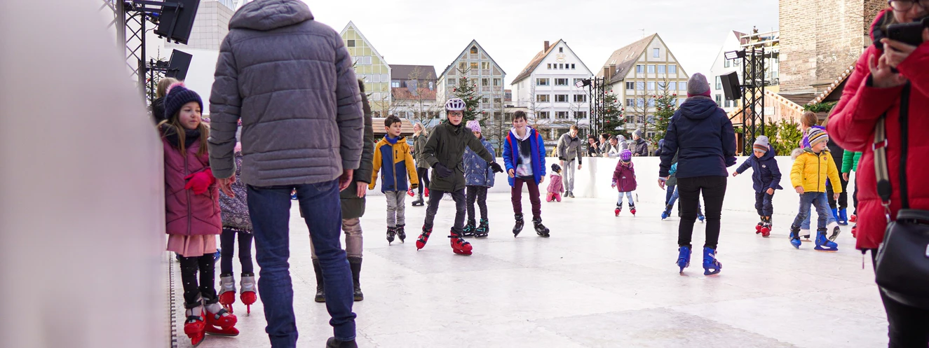 Schlittschuhbahn beim Ulmer Münster