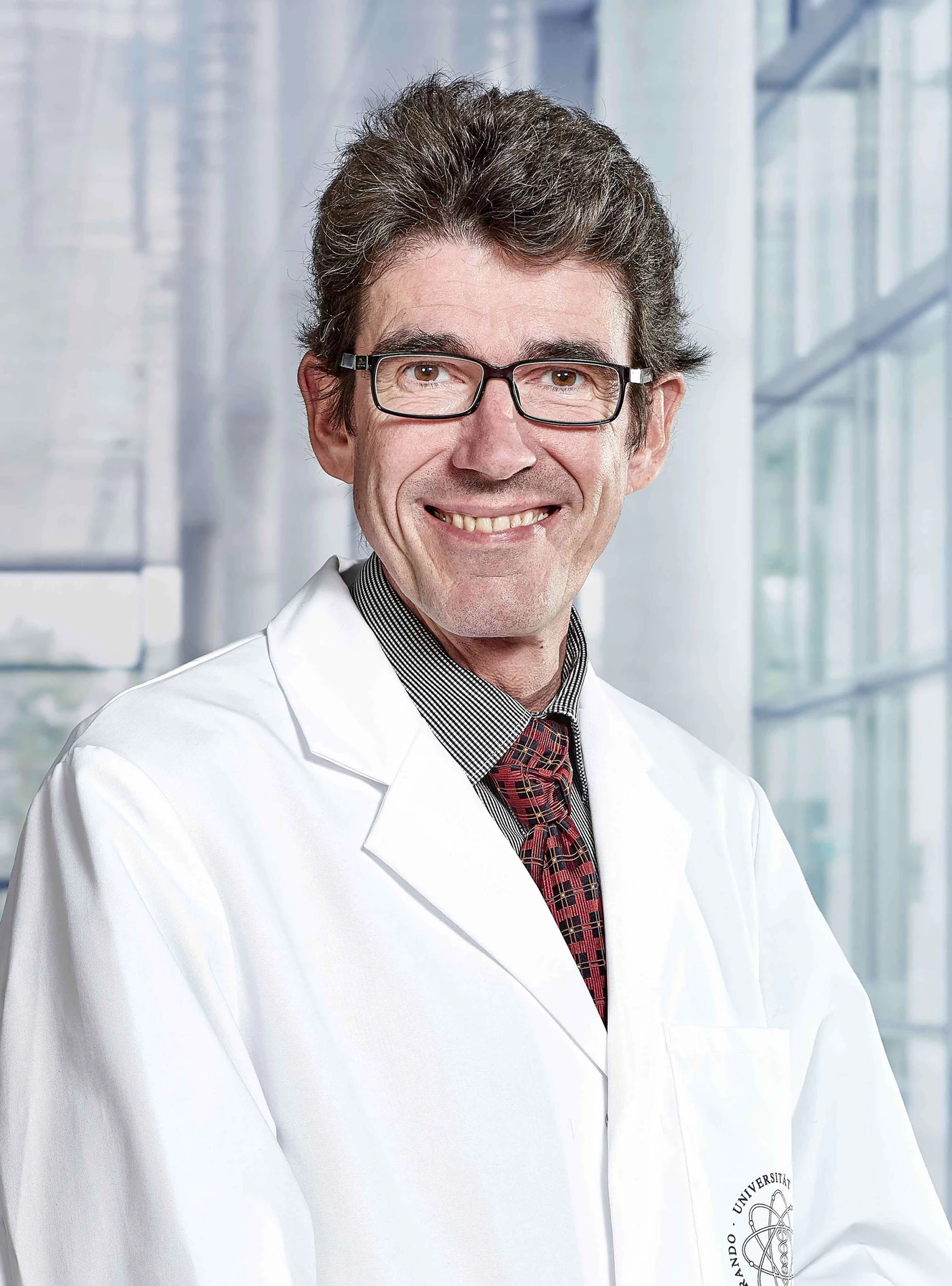 Professor Steffen Stenger von der Uniklinik Ulm arbeitet an der Forschung für einen neuen Tuberkulose Impfstoff