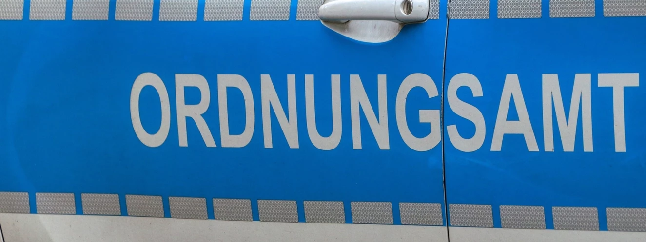 Ordnungsamt, Auto