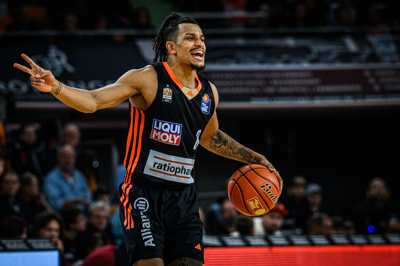 Die Ulmber Basketballer bei einem Auswärtsspiel — © Harry Langer/Archiv