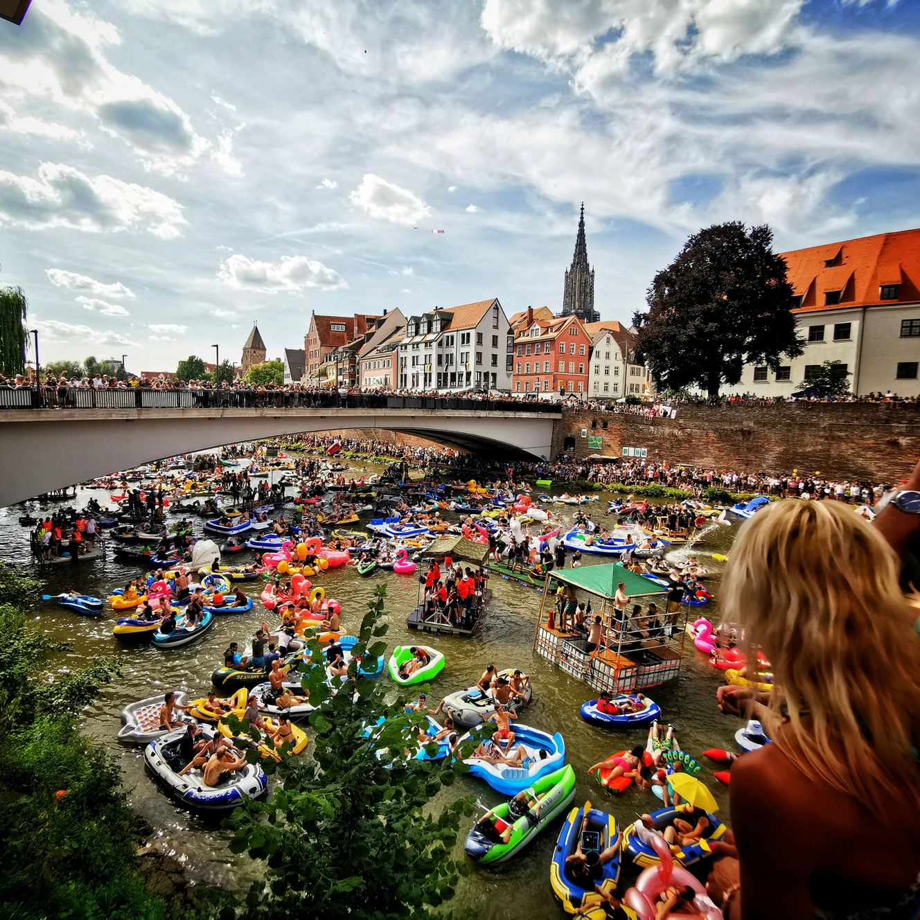 Das Nabada 2019 von der Neu-Ulmer Donauseite