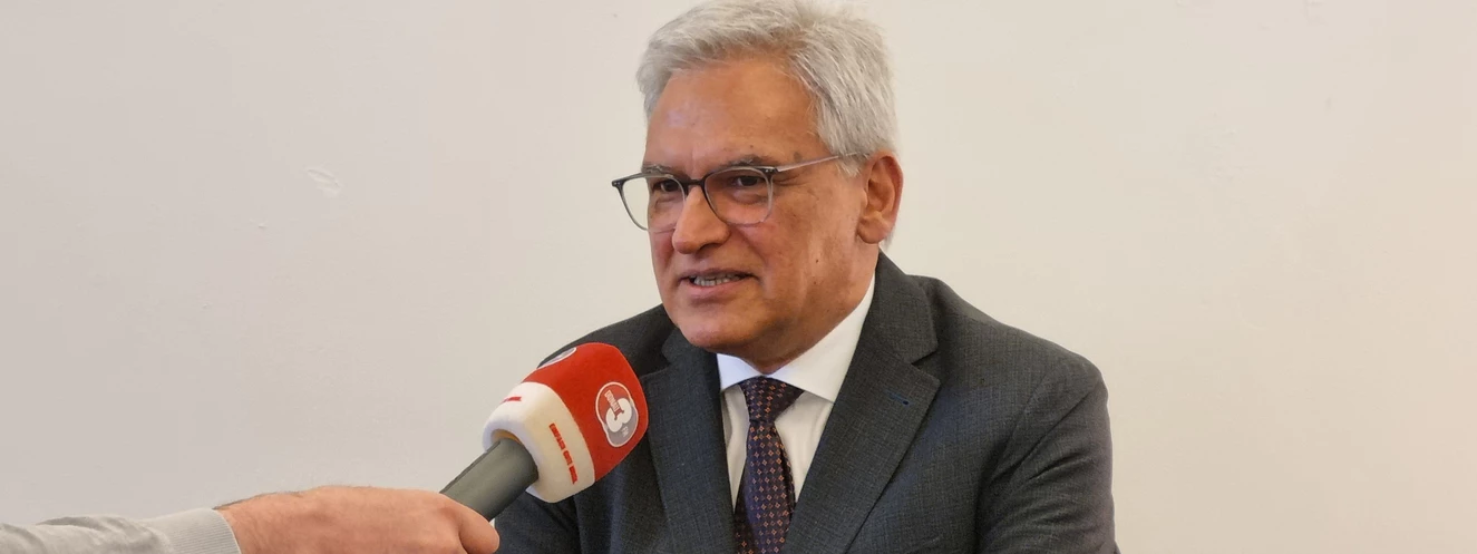 Gunter Czisch, Ulm Oberbürgermeister, wird Interviewt
