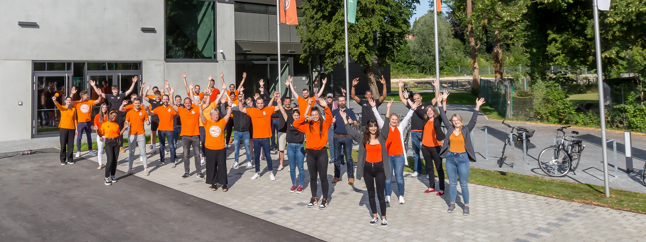 Die Mitarbeiter von ratiopharm Ulm — © Harry Langer